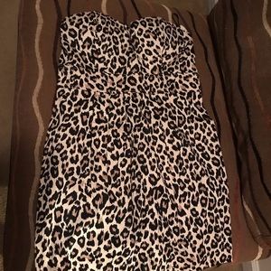 Strapless leopard mini dress